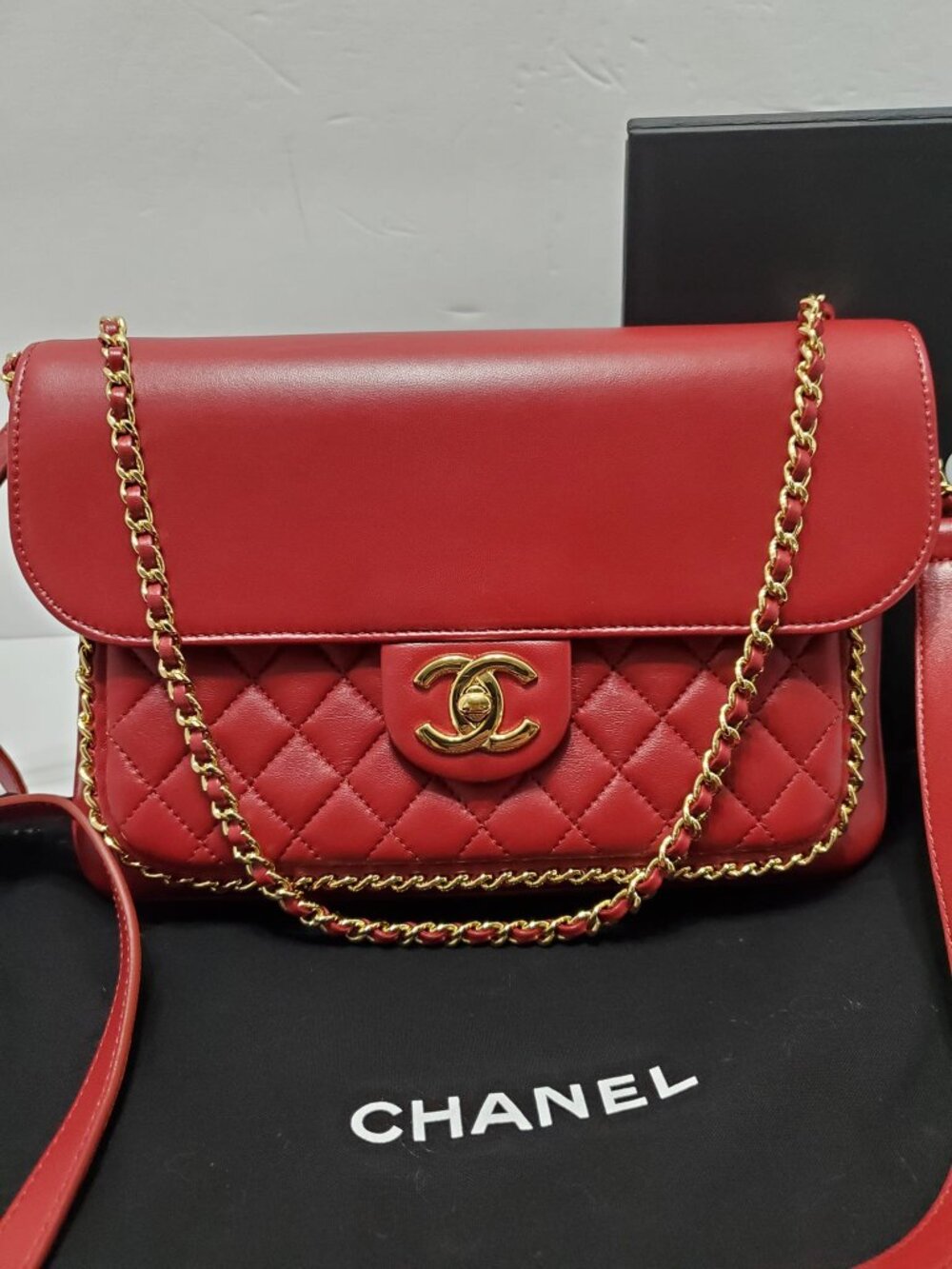Chanel Unchained Red Leather Messenger Crossbody Flap Bag-NO DUST BAG